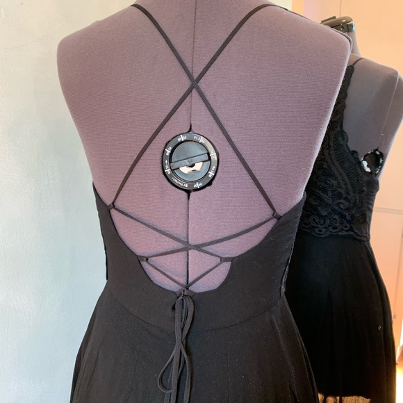 🆕 NWT- ANGL Lace Back Romper - Picture 5 of 9